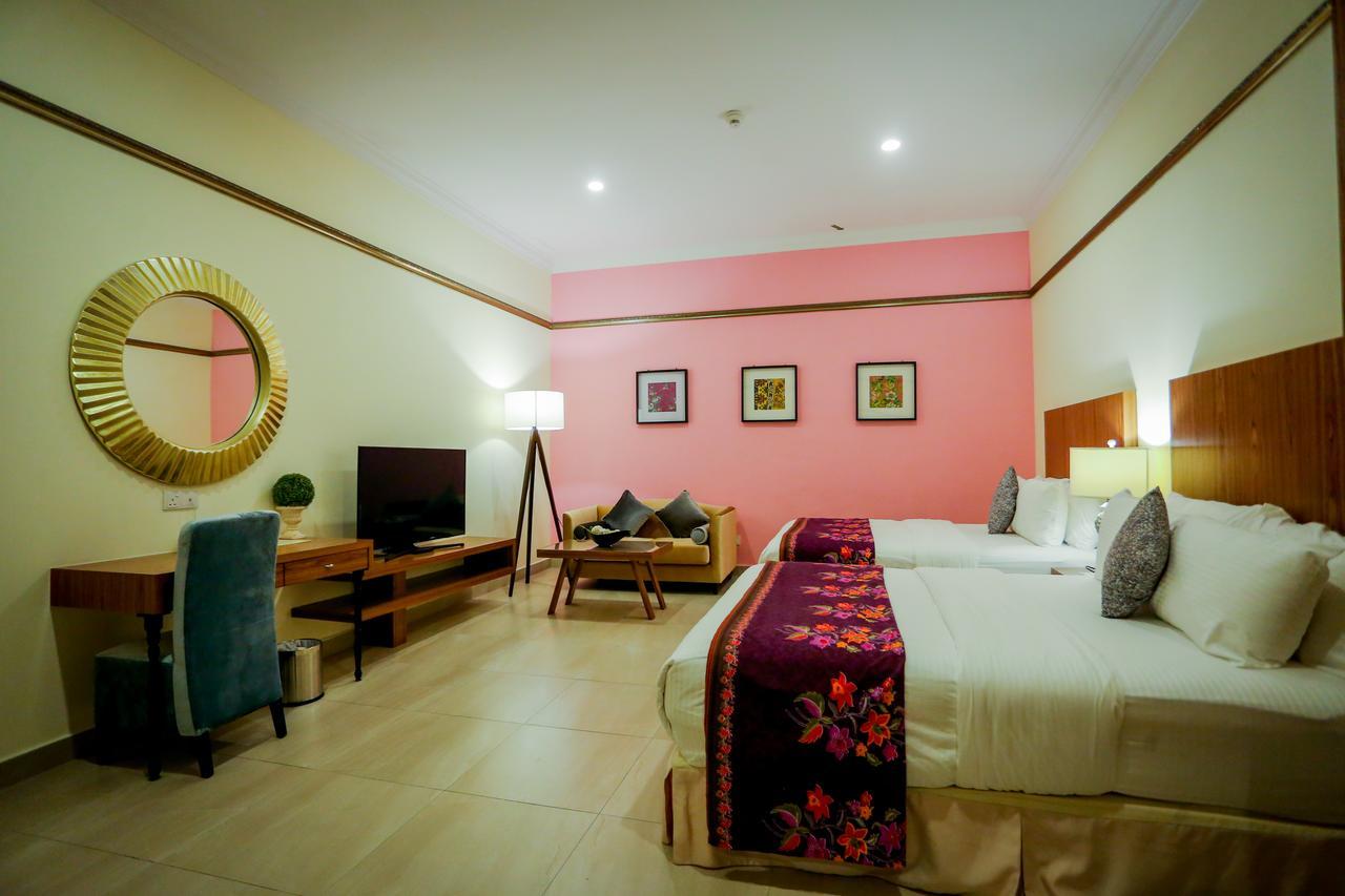 Aava Malacca Hotel Exterior foto