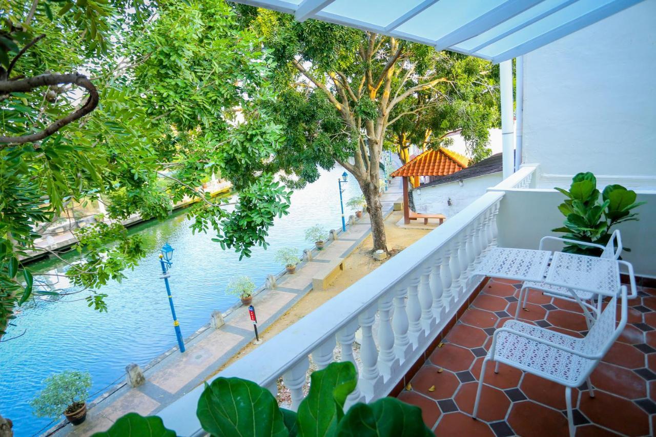 Aava Malacca Hotel Exterior foto